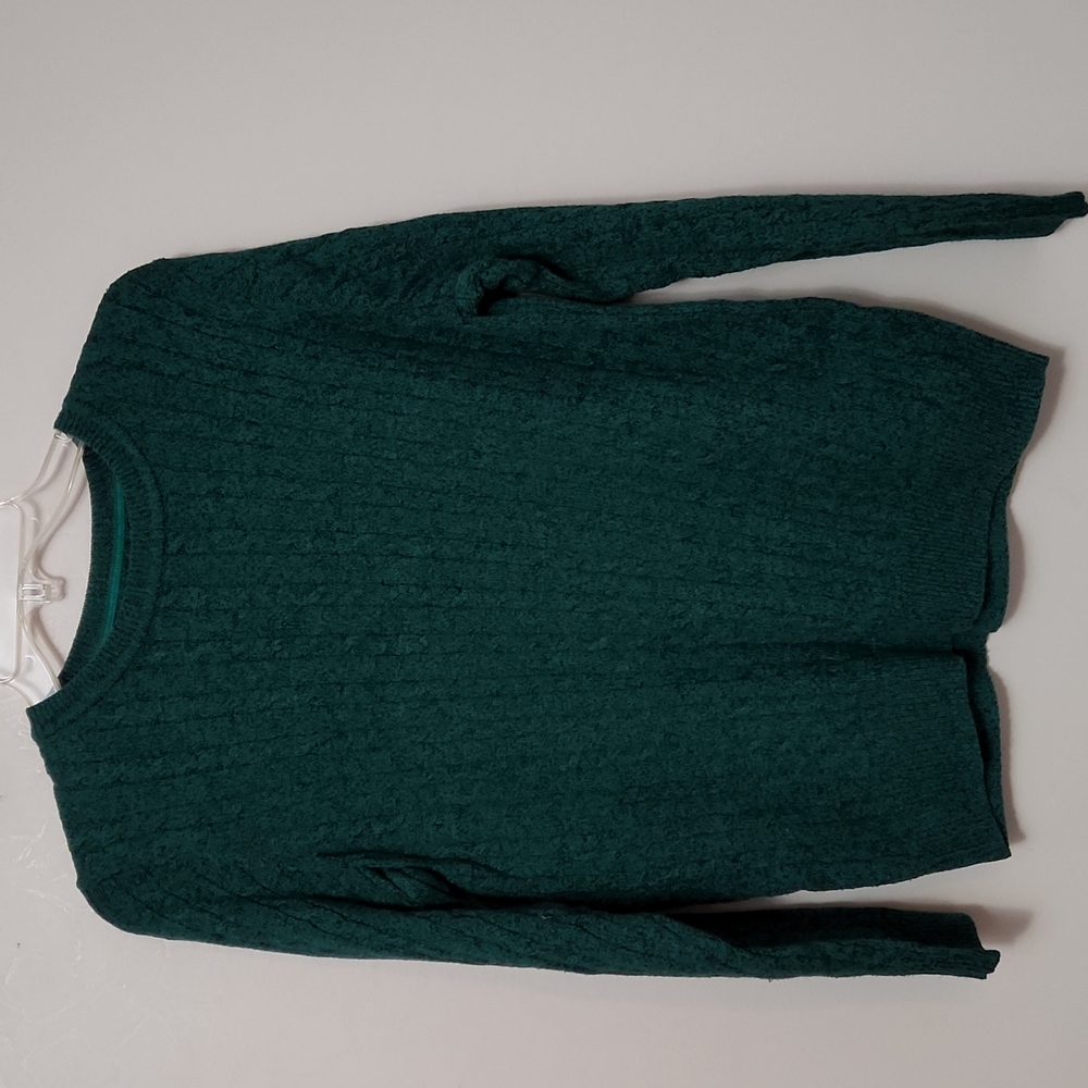 Kim Rogers Cable Knit Sweater.  Color green/black Size: PM